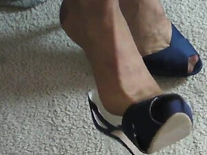 Peep toe pumps, brown RHT