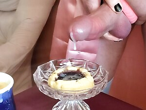 Rikki Ocean Leaks Cum on Her Breakfast Pastry
