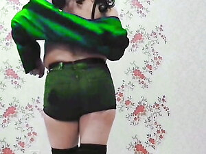 Hey guys, i am a crossdresser with you again on my new video. I am uploading one or two videos everyday and also i am improving skills, performance and clothing for to deserve your attention and love you can always support me with dresses what you want me